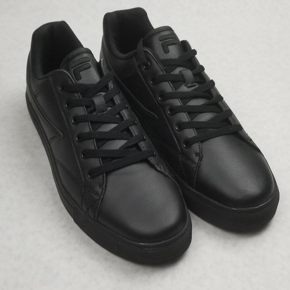 Fila Smokescreen Low Sneakers Men's Size 11.5 NWT Fila Smokescreen Low Sneakers Men's Size 11.5 NWT